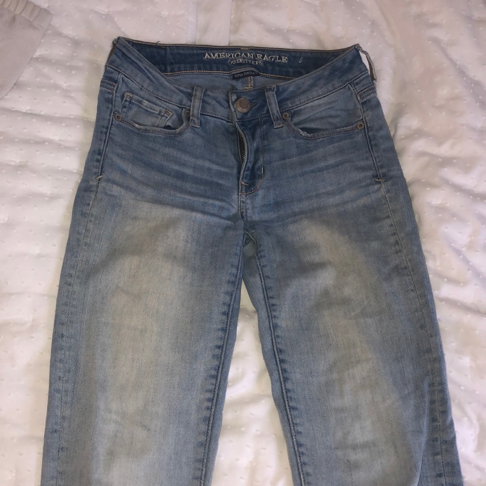 American Eagle light wash jeans